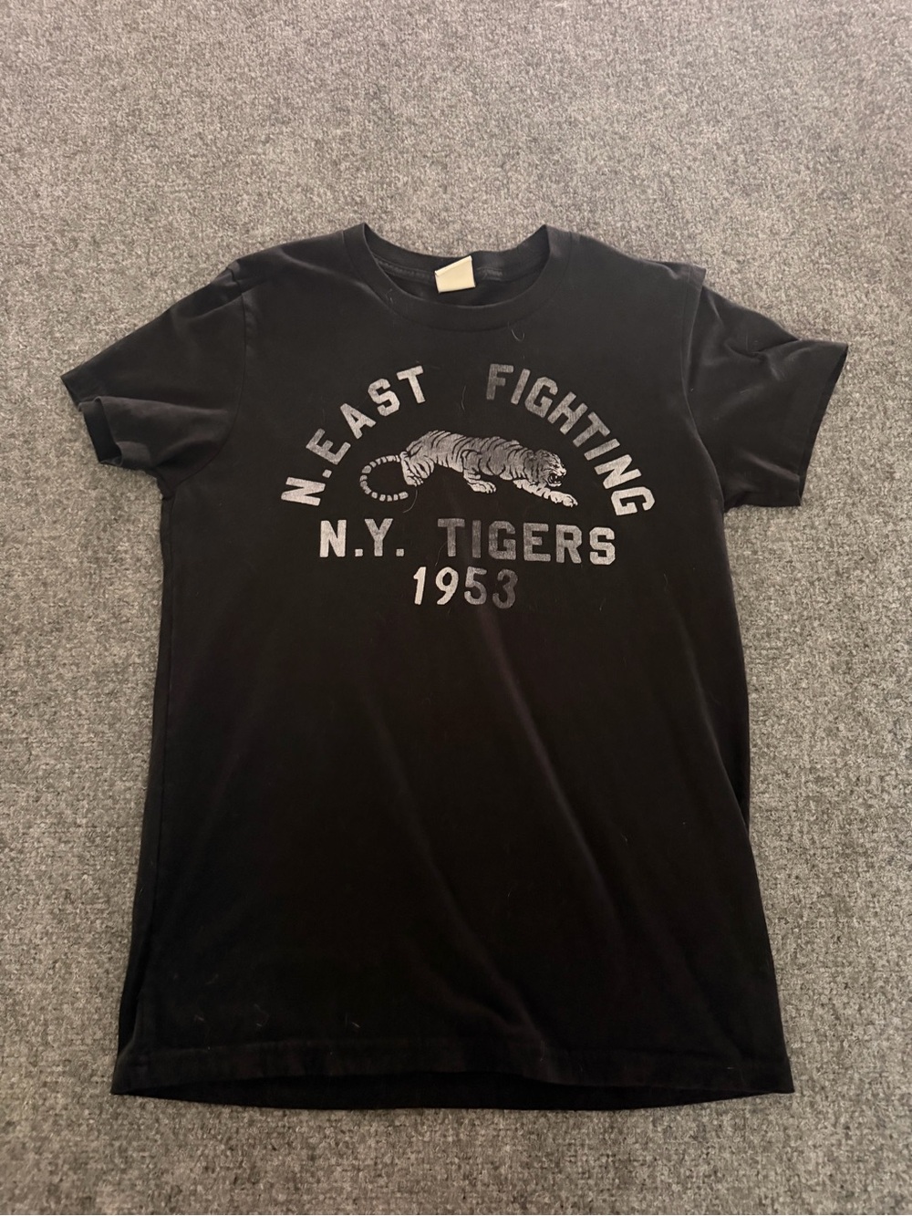 Abercrombie & Fitch Black Graphic N.Y. Tigers Tee